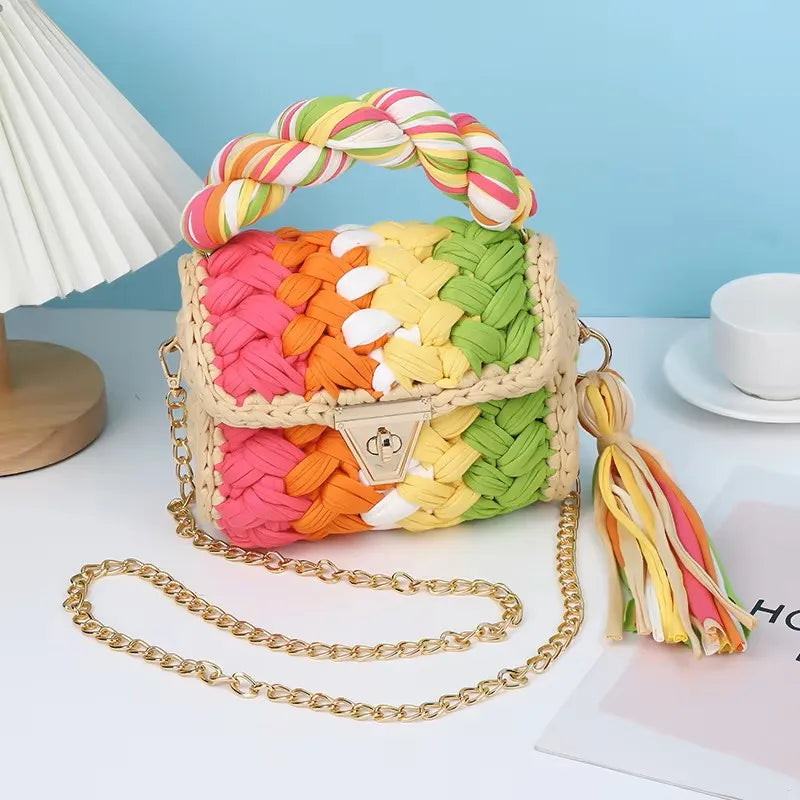 Amare’s Chunky Crochet Handbag