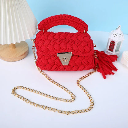 Amare’s Chunky Crochet Handbag