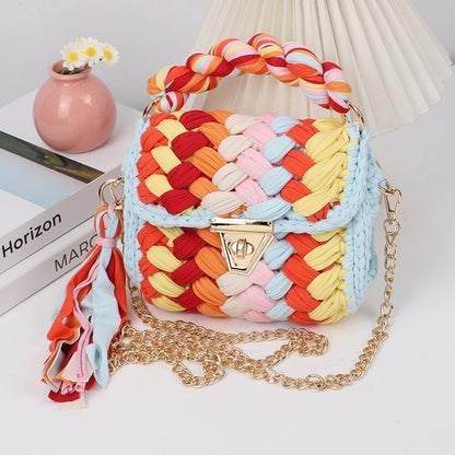 Amare’s Chunky Crochet Handbag