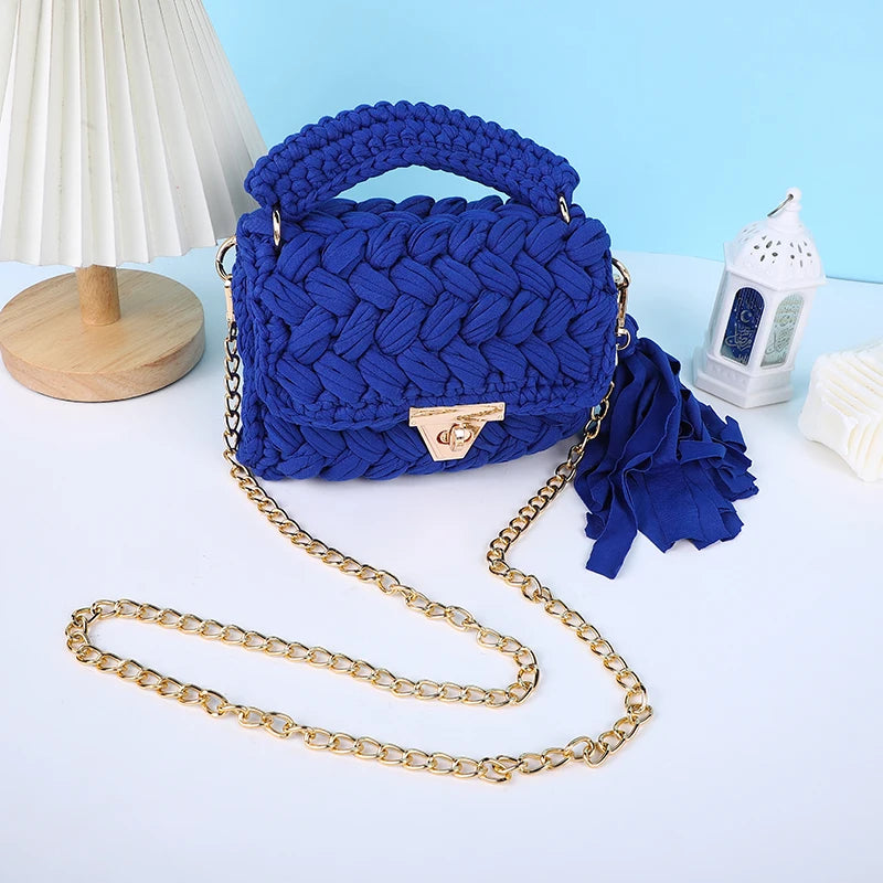 Amare’s Chunky Crochet Handbag