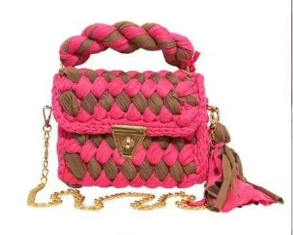 Amare’s Chunky Crochet Handbag
