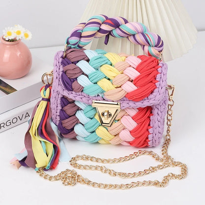 Amare’s Chunky Crochet Handbag