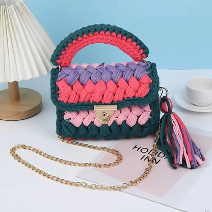 Amare’s Chunky Crochet Handbag
