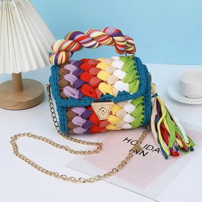 Amare’s Chunky Crochet Handbag