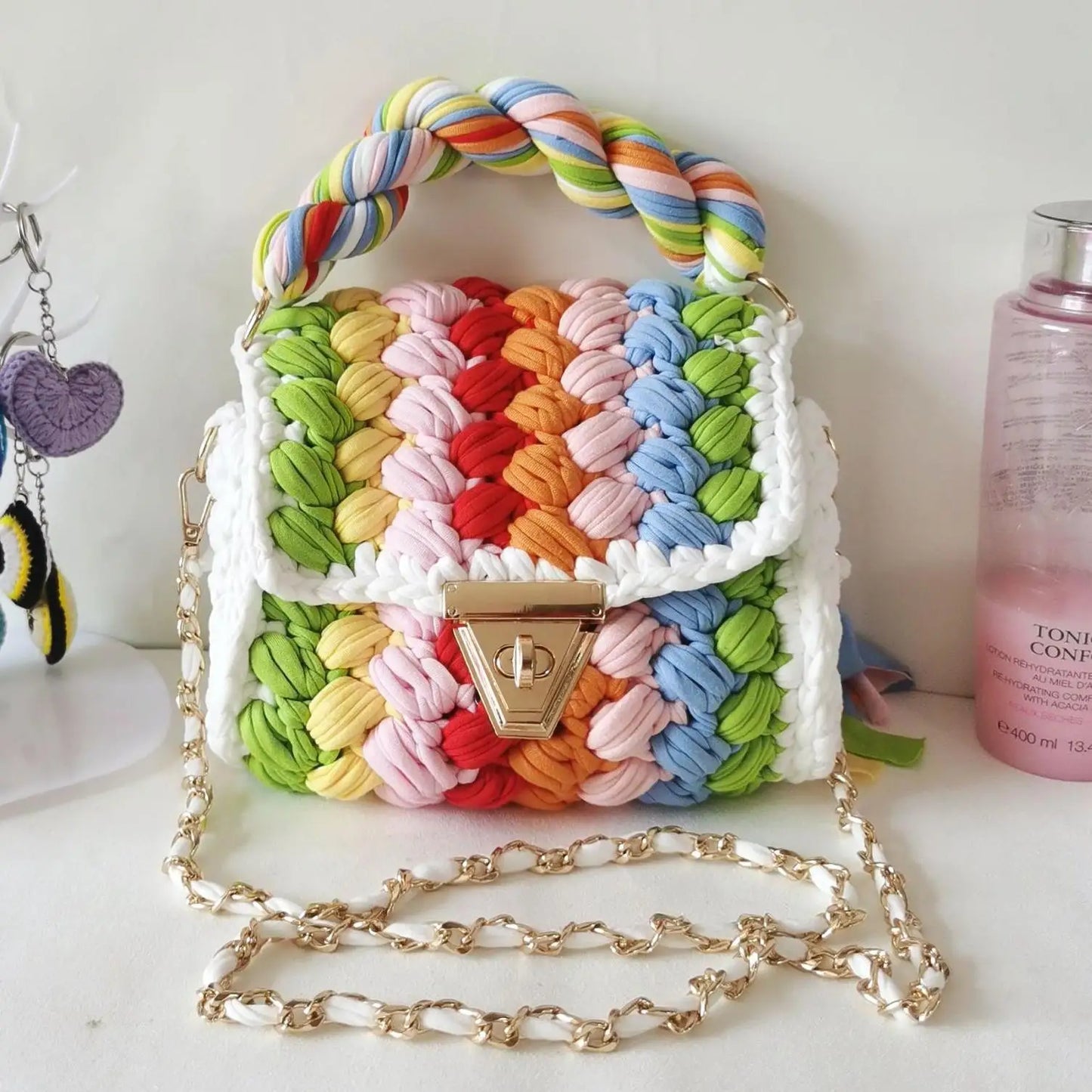 Amare’s Chunky Crochet Handbag